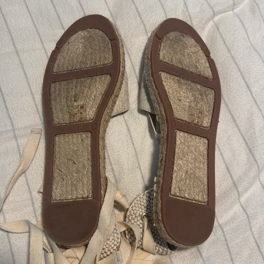 J crew lace up sandals size 7 wore once - Picture 2 of 3